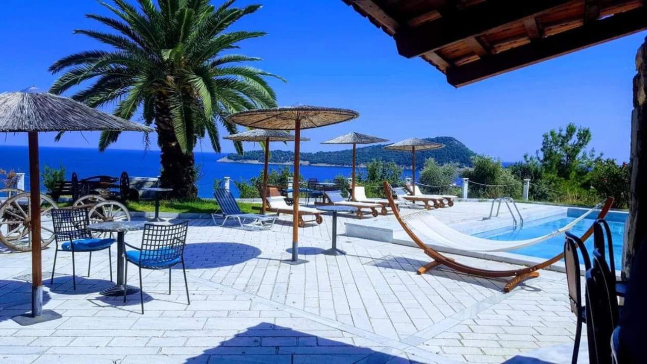 Kinira Beach Hotel 외부 사진
